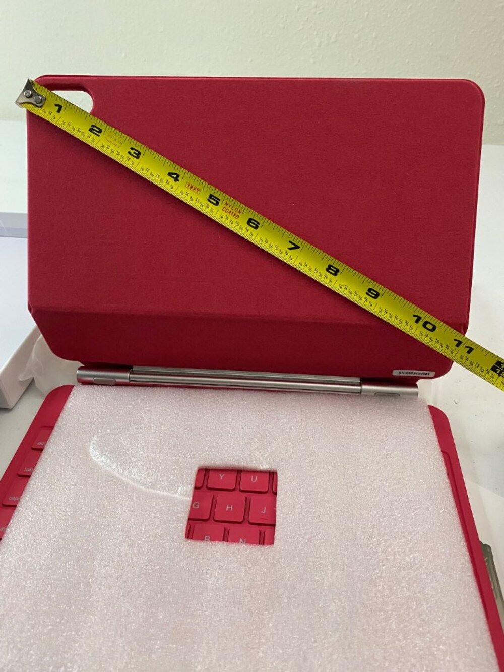 Red Bluetooth Keyboard Case for iPad 9.7 10.2 Tablet Trackpad - Picture 9 of 9